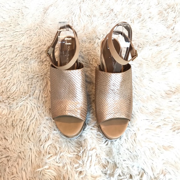 Donald J Pliner Gold and White Wedges - Picture 2 of 6